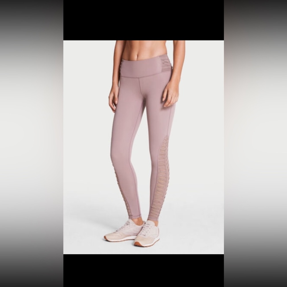 Victorias Secret Twisted Pleat Total Knockout Leggings Small